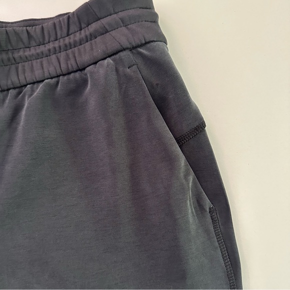 Softstreme High-Rise Straight-Leg Cropped Pant - Picture 13 of 15